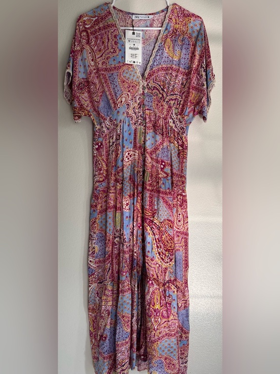 Zara Dresses & Skirts - Zara Pink and Light Blue Paisley Midi Dress